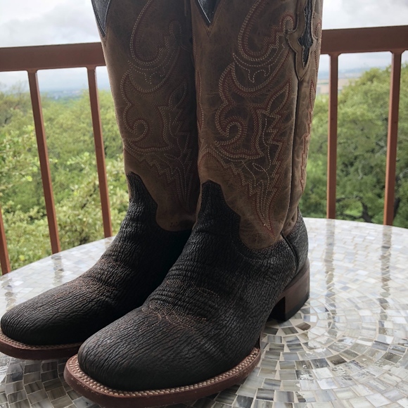 lucchese shark boots